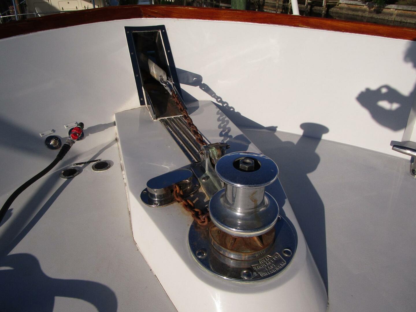 1990 Viking Cockpit Motor Yacht - Image 40