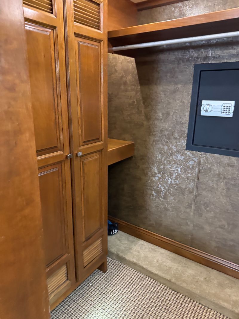 2014 Tiffin Allegro Bus 45 LP - Image 22