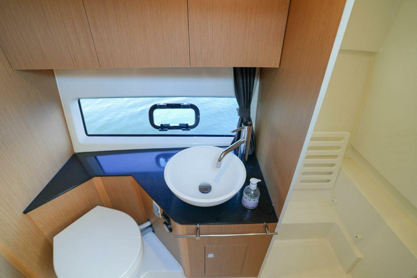 2020 Beneteau Flyer 10 - Image 18