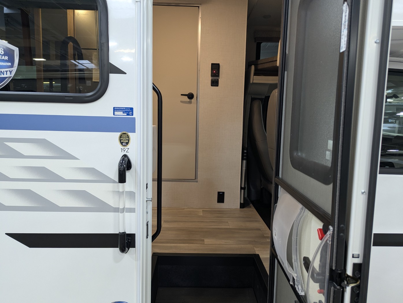 2027 Thor Motor Coach Four Winds 19Z - Image 8