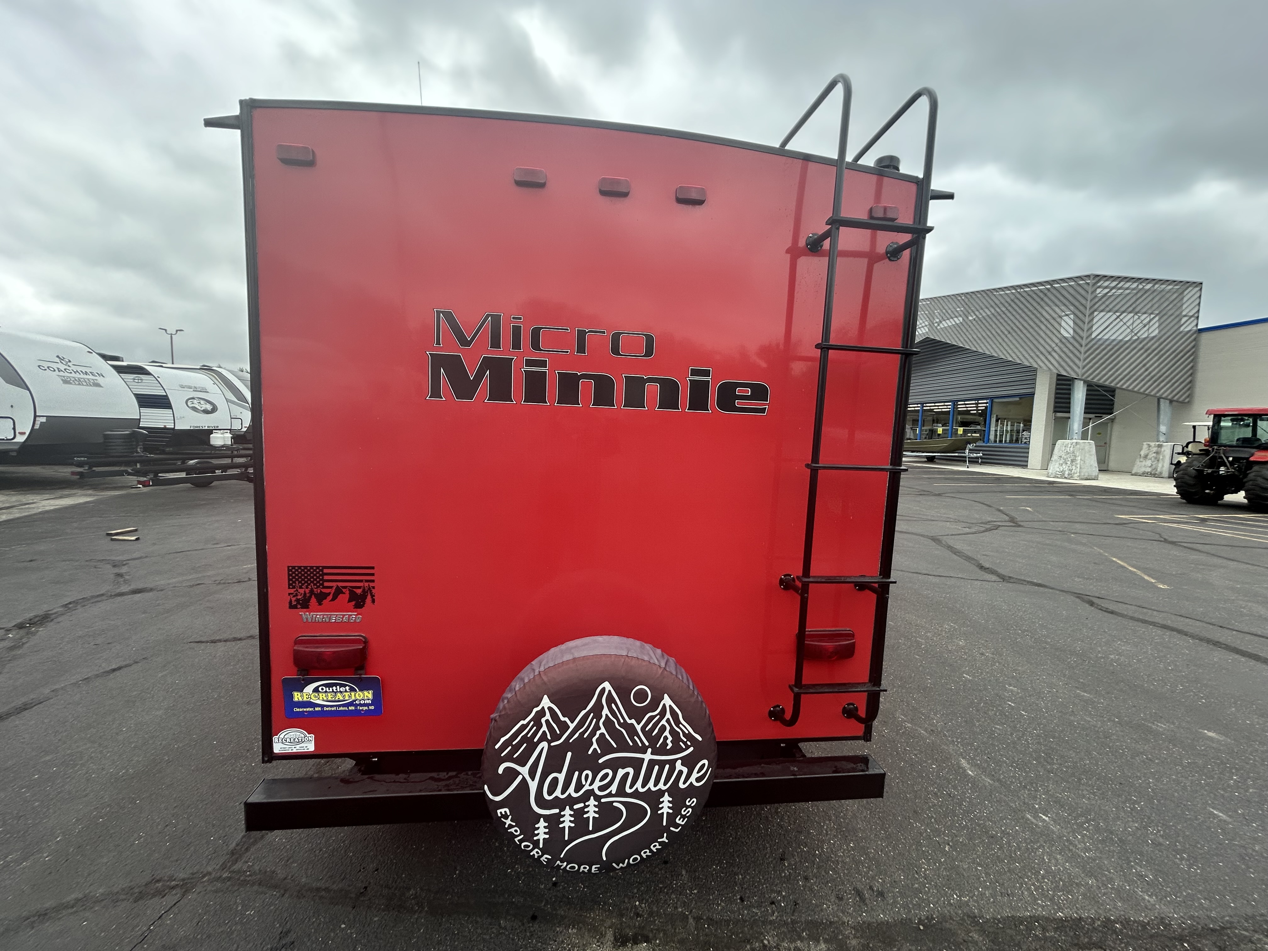 2017 Winnebago Micro Minnie 2106DS - Image 5