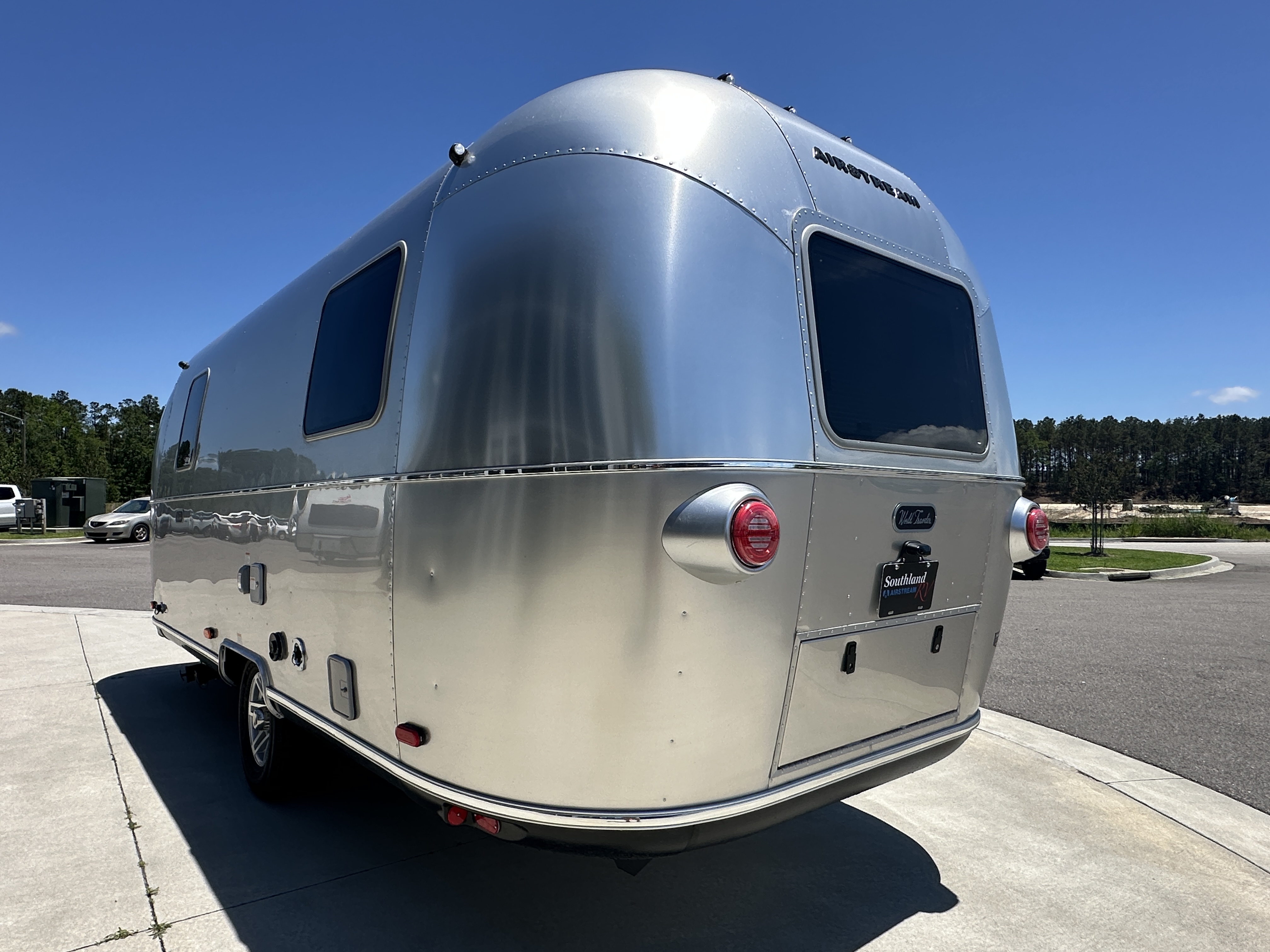 2026 Airstream World Traveler 22RB - Image 6