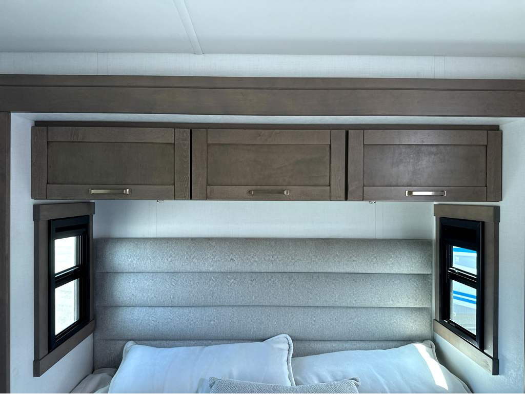 2027 ENTEGRA COACH VISION XL 31UL - Image 24