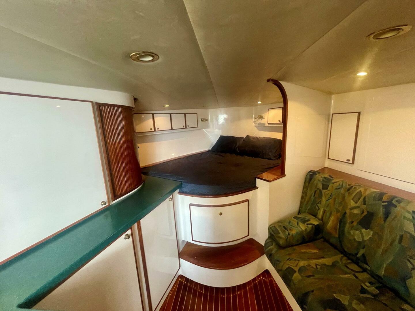 2005 Custom Carolina 40 DeSanti - Image 20