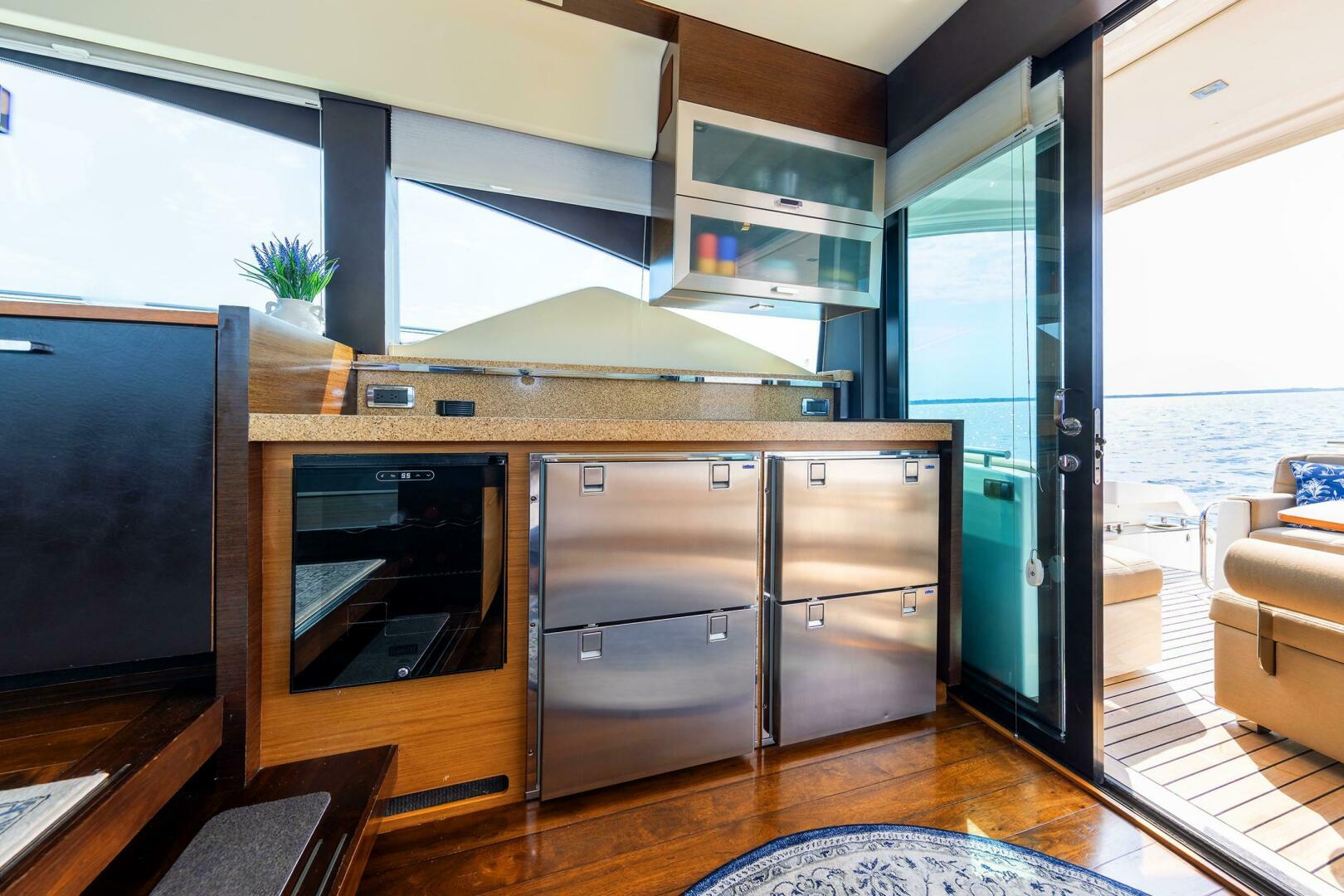 2014 Tiara Yachts 5000 Express - Image 15