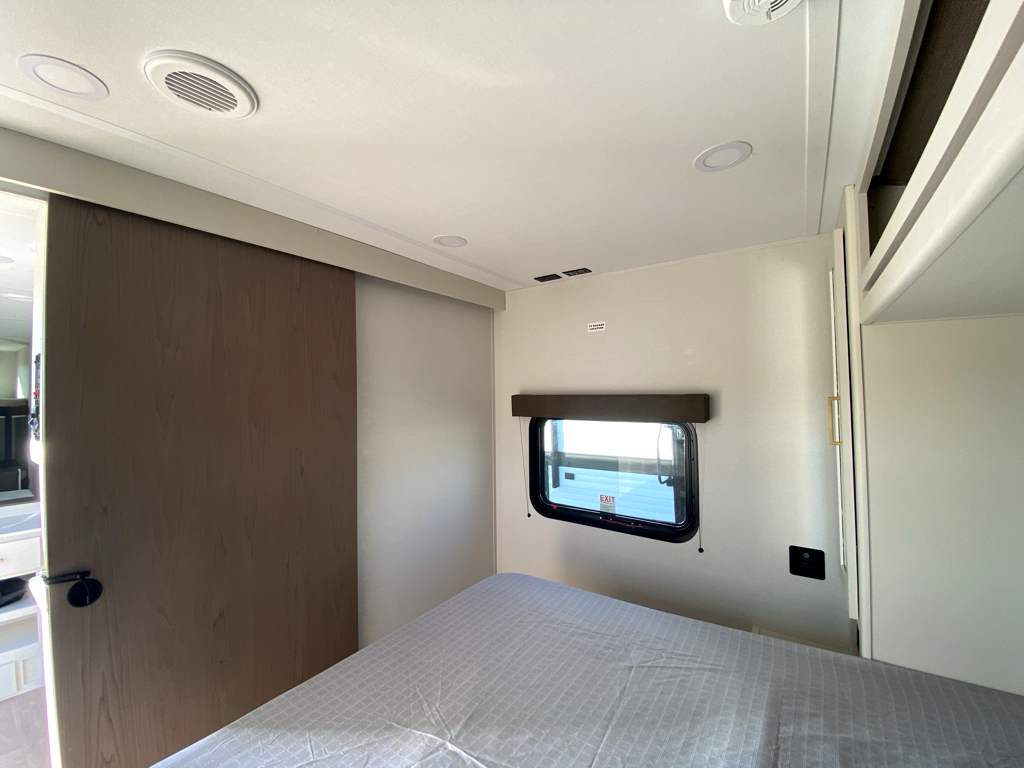 2026 GRAND DESIGN TRANSCEND 26BHX - Image 28