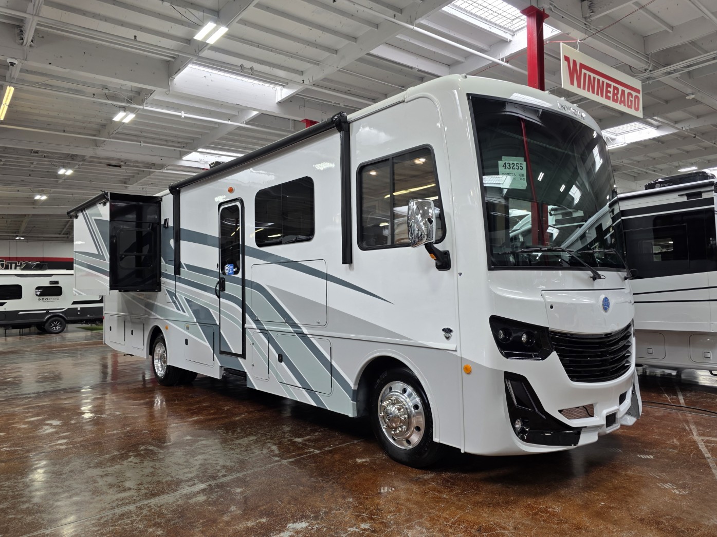 2026 Holiday Rambler Invicta 33HB - Image 1