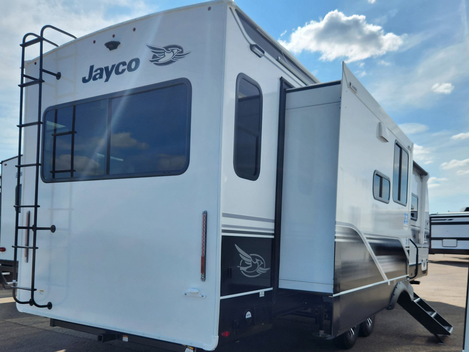 2026 JAYCO EAGLE HT 320MKTS - Image 4