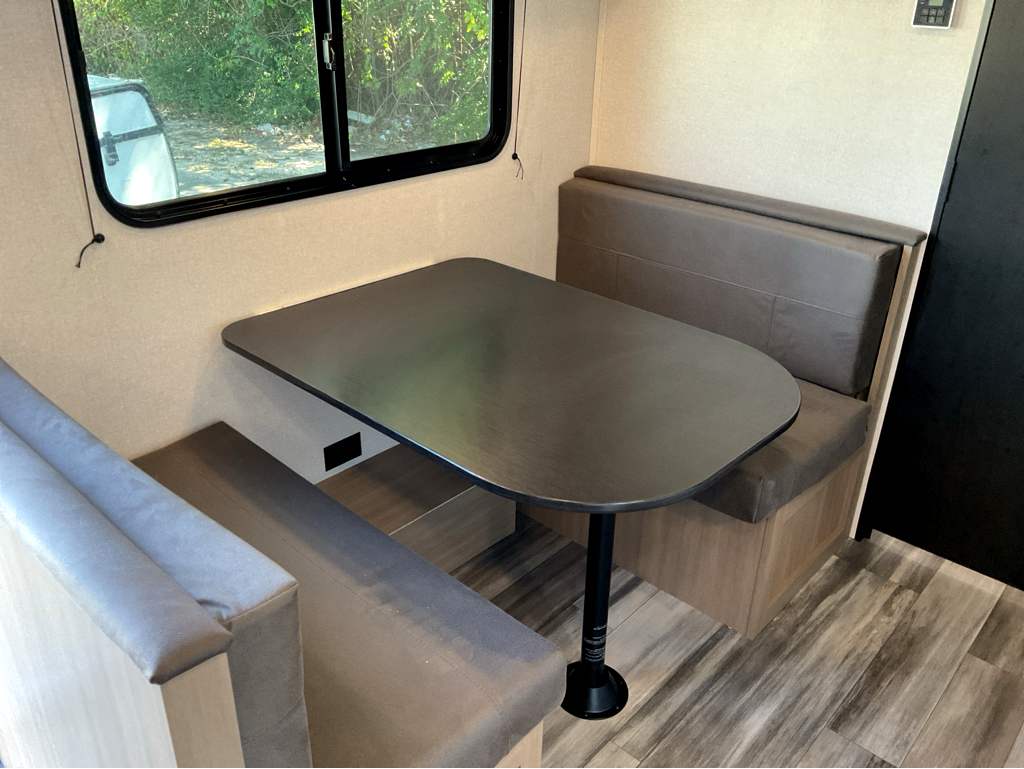 2026 JAYCO Jay Flight SLX 175 FQ - Image 3