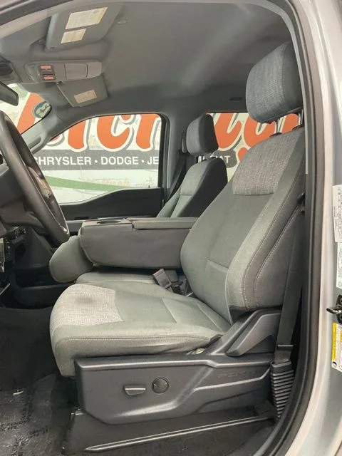 2023 Ford F-150 Crew Cab XLT 4WD - Image 9