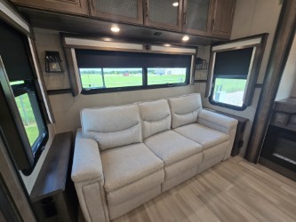 2021 GRAND DESIGN SOLITUDE 310GK - Image 9