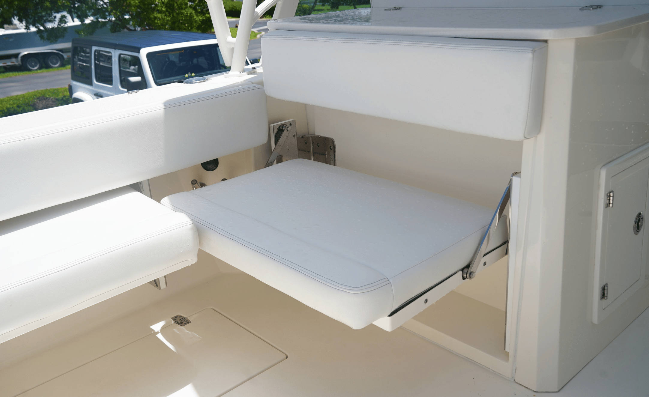 2021 COBIA 330DC - Image 19
