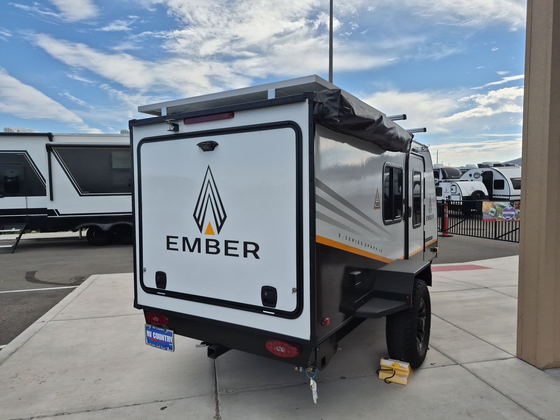 2026 Ember RV E-Series 12RK - Image 14