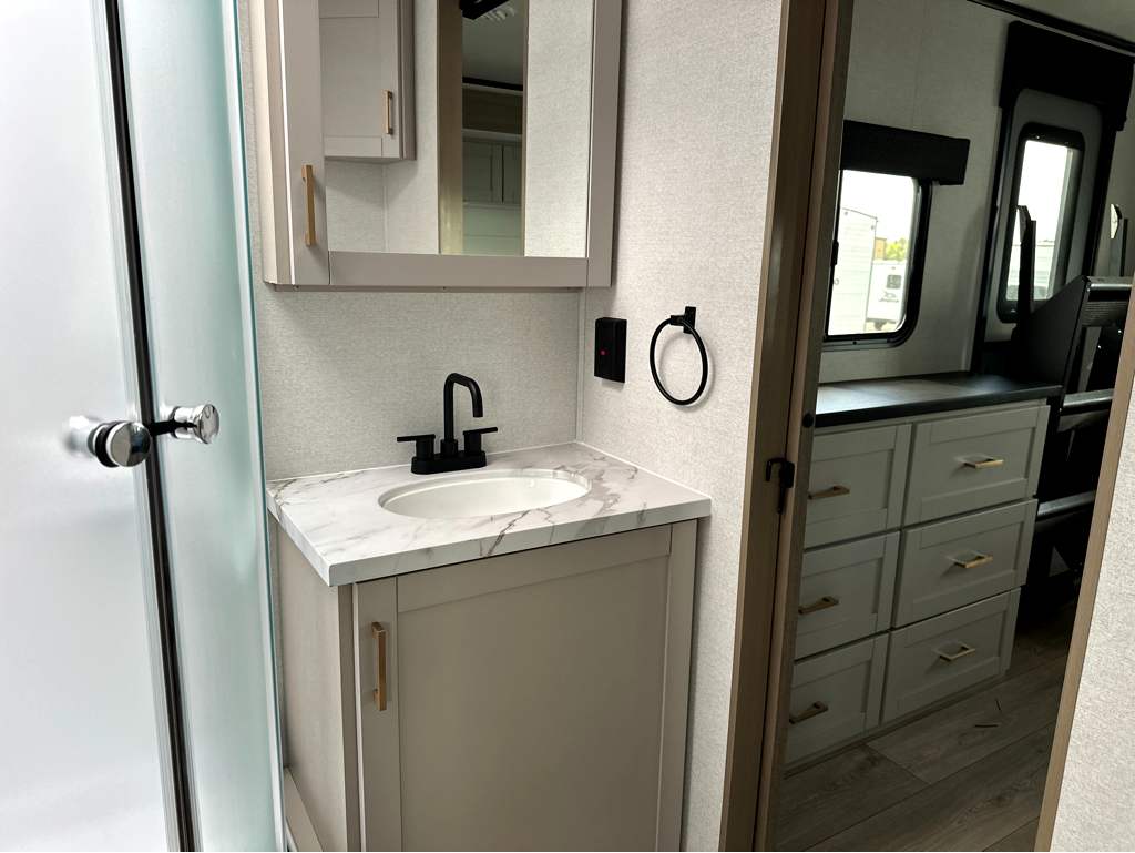 2027 JAYCO JAY FEATHER 26FK - Image 20