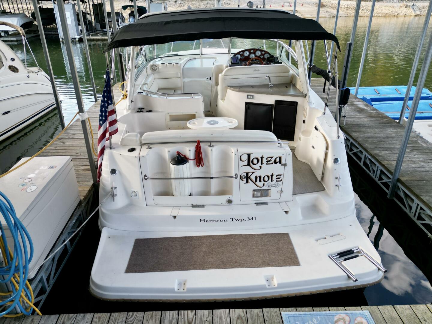 2004 Rinker 342 Fiesta Vee - Image 9