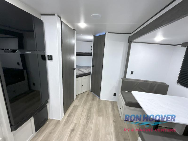 2025 COACHMEN SPIRIT 26BH - Image 20