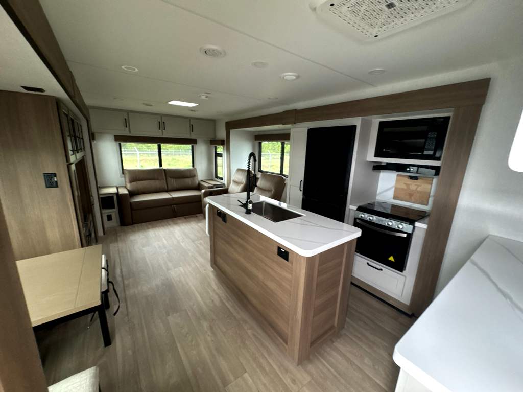 2027 VENTURE RV SPORTTREK 343VIK - Image 10
