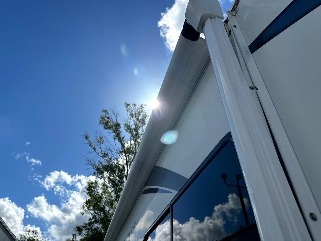 2023 THOR MOTOR COACH MAGNITUDE GA31 - Image 8