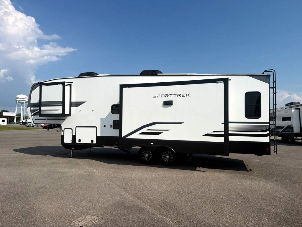 2027 VENTURE RV SPORTTREK 303VIK - Image 6