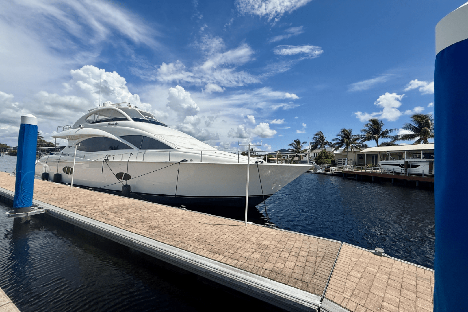 2005 68 FLYBRIDGE - Image 2