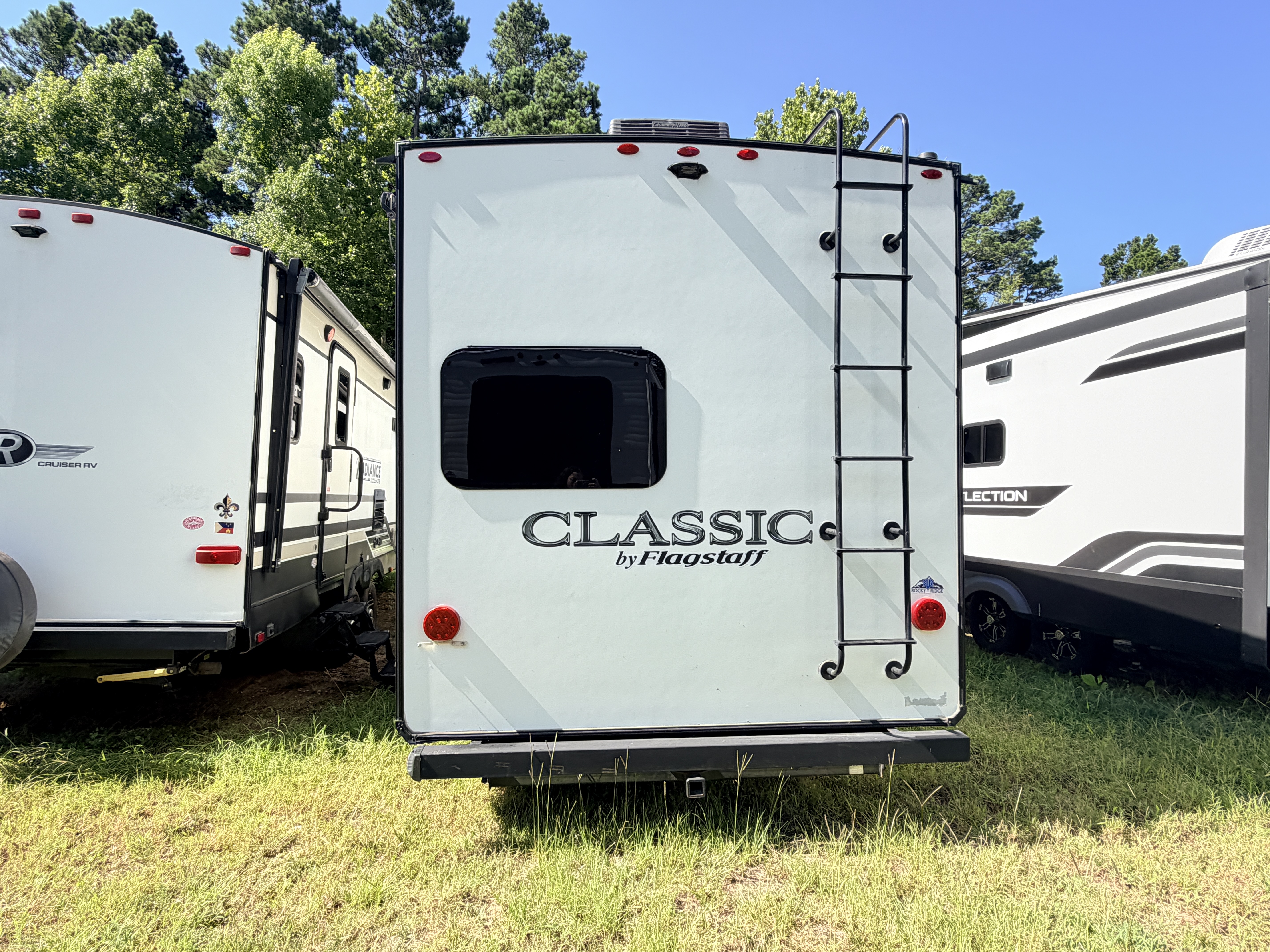 2020 Forest River Flagstaff Classic Super Lite 832FLSB - Image 5