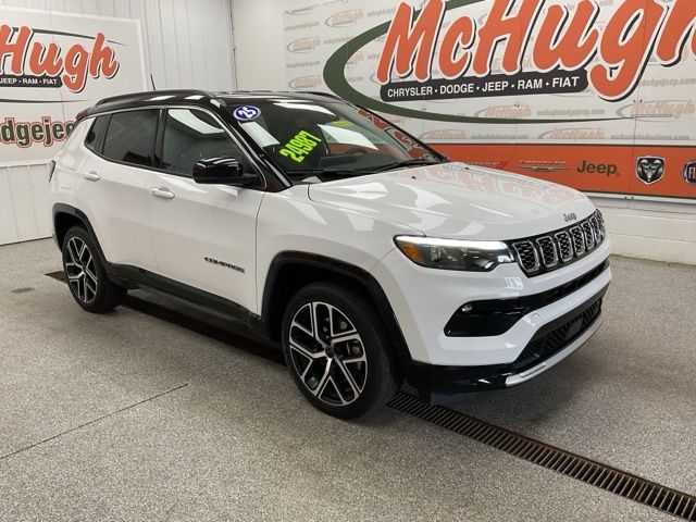 2025 Jeep Compass Limited 4x4 - Image 3