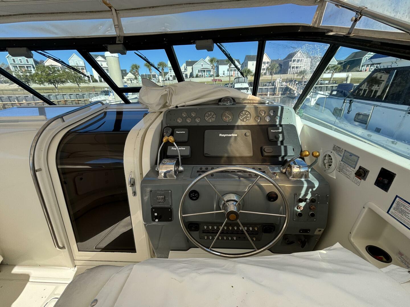 1993 Tiara Yachts 4300 Convertible - Image 25