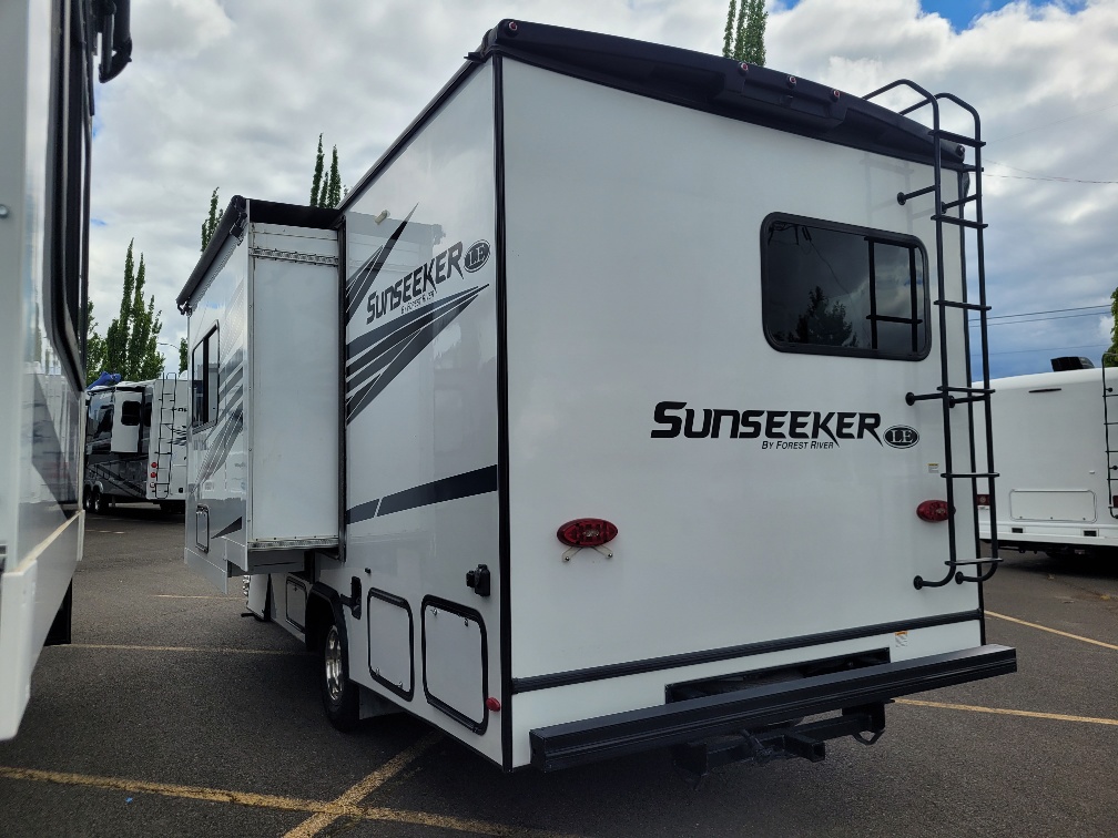 2024 Forest River Sunseeker LE 2150SLE - Image 2