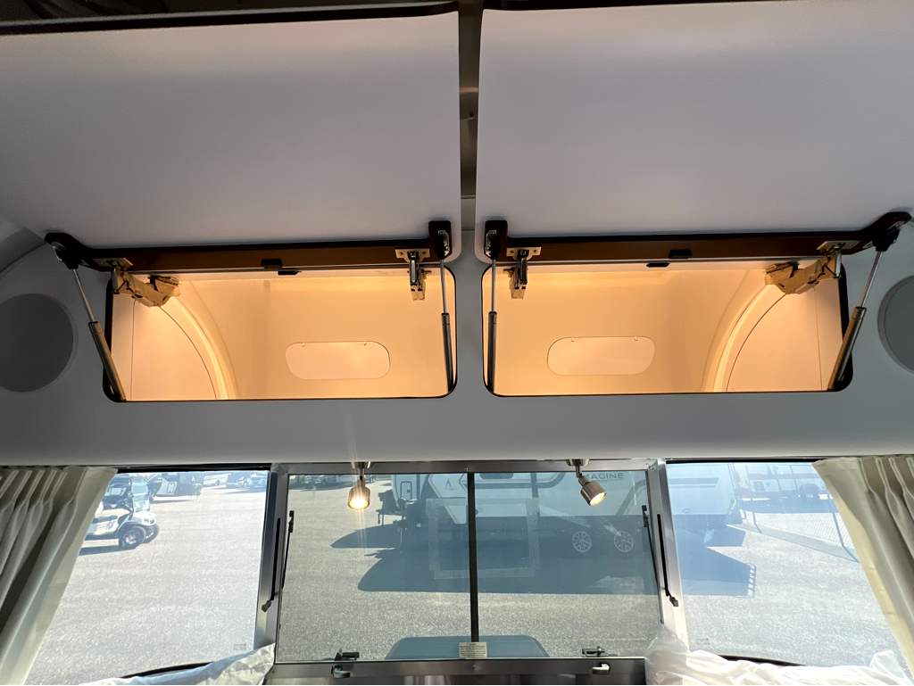 2022 AIRSTREAM GLOBETROTTER 25FBT - Image 20