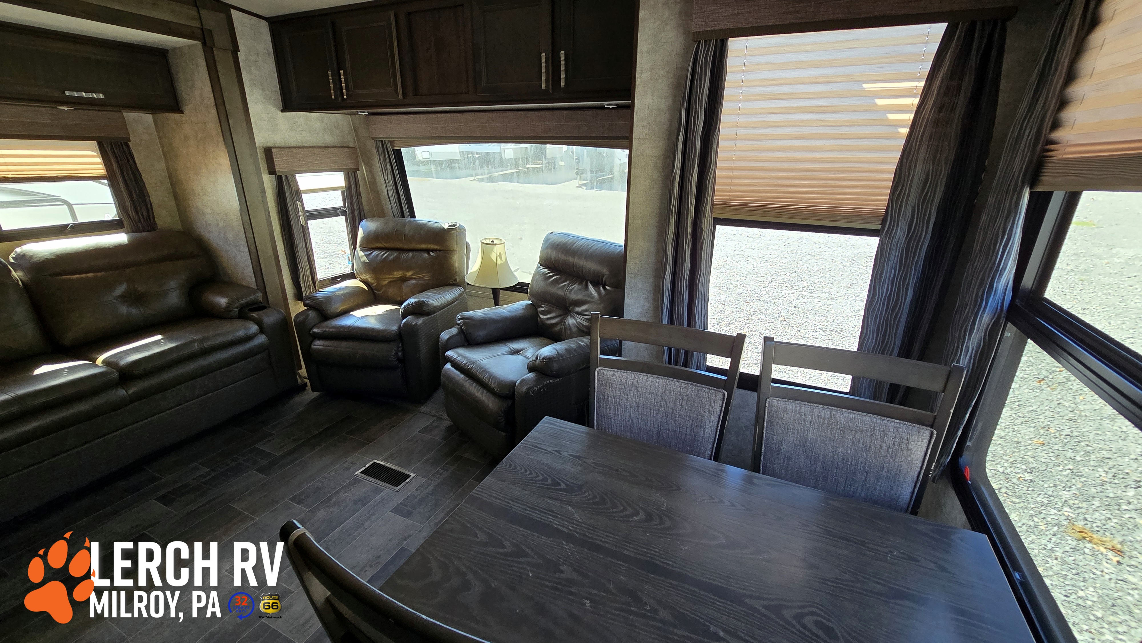 2017 Highland Ridge Roamer RT340FLR - Image 11