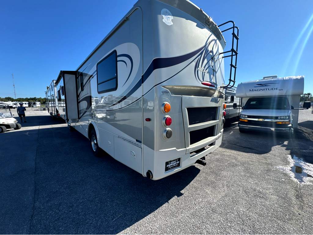 2012 TIFFIN BREEZE 32BR - Image 3