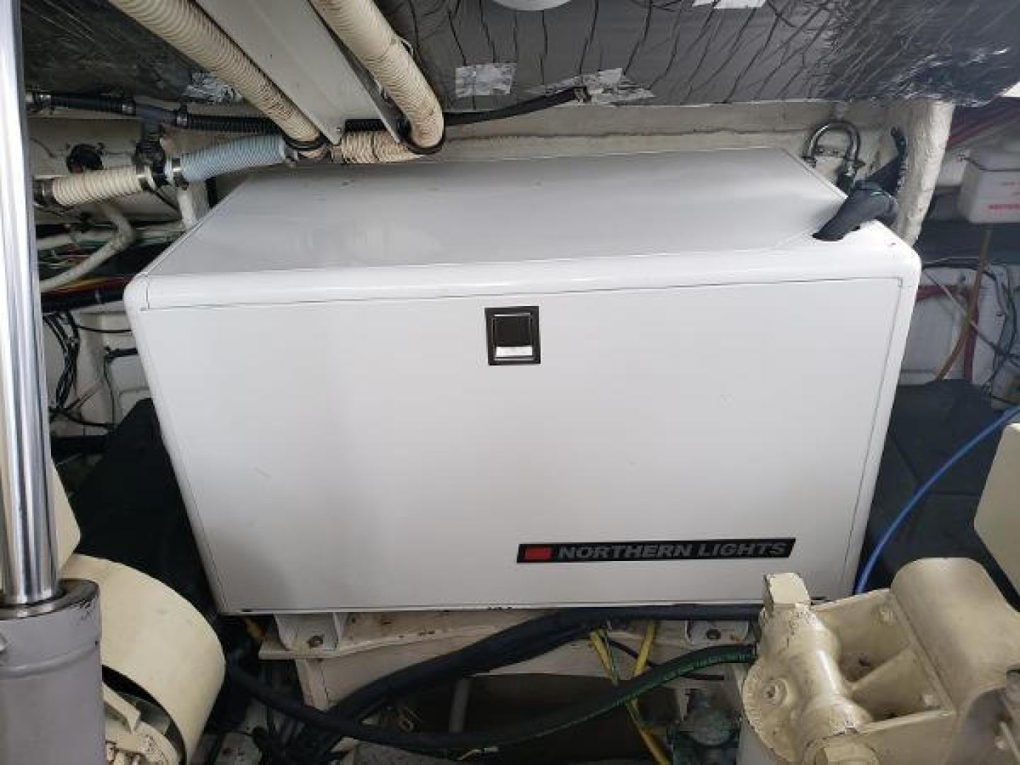 2002 Maxum 4200 SCR - Image 37