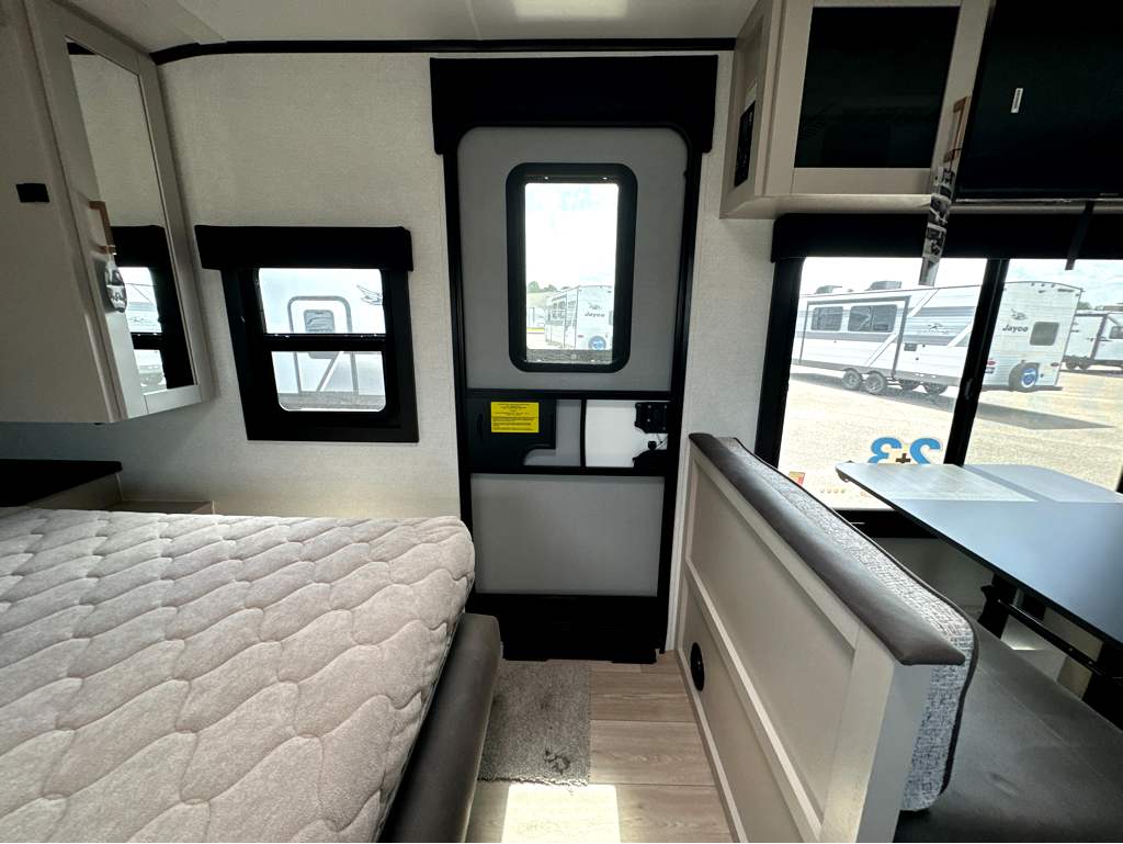 2027 JAYCO JAY FEATHER 21MML - Image 26