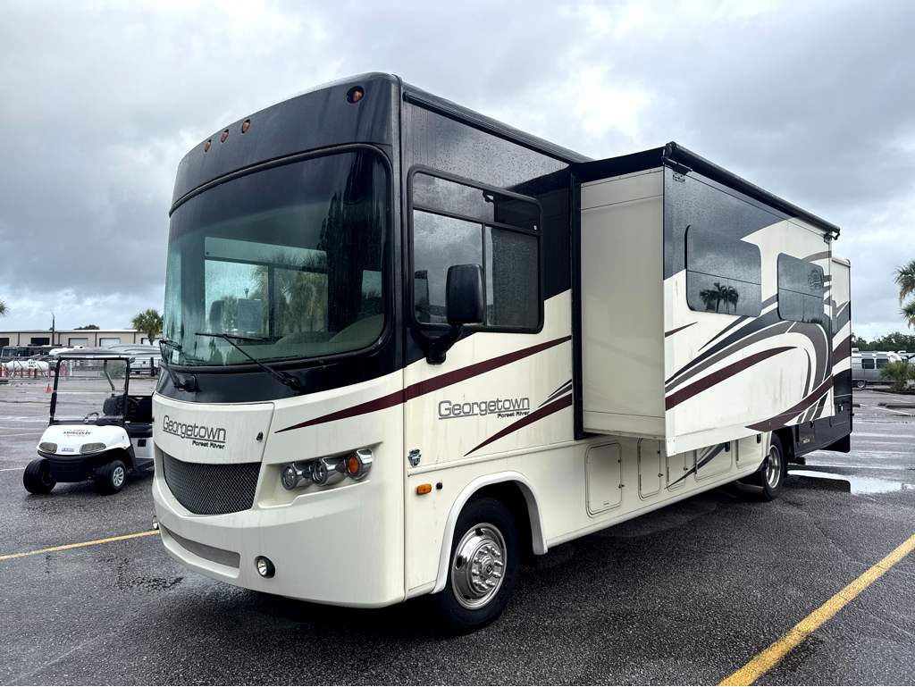 2016 FOREST RIVER GEORGETOWN 328TS - Image 2