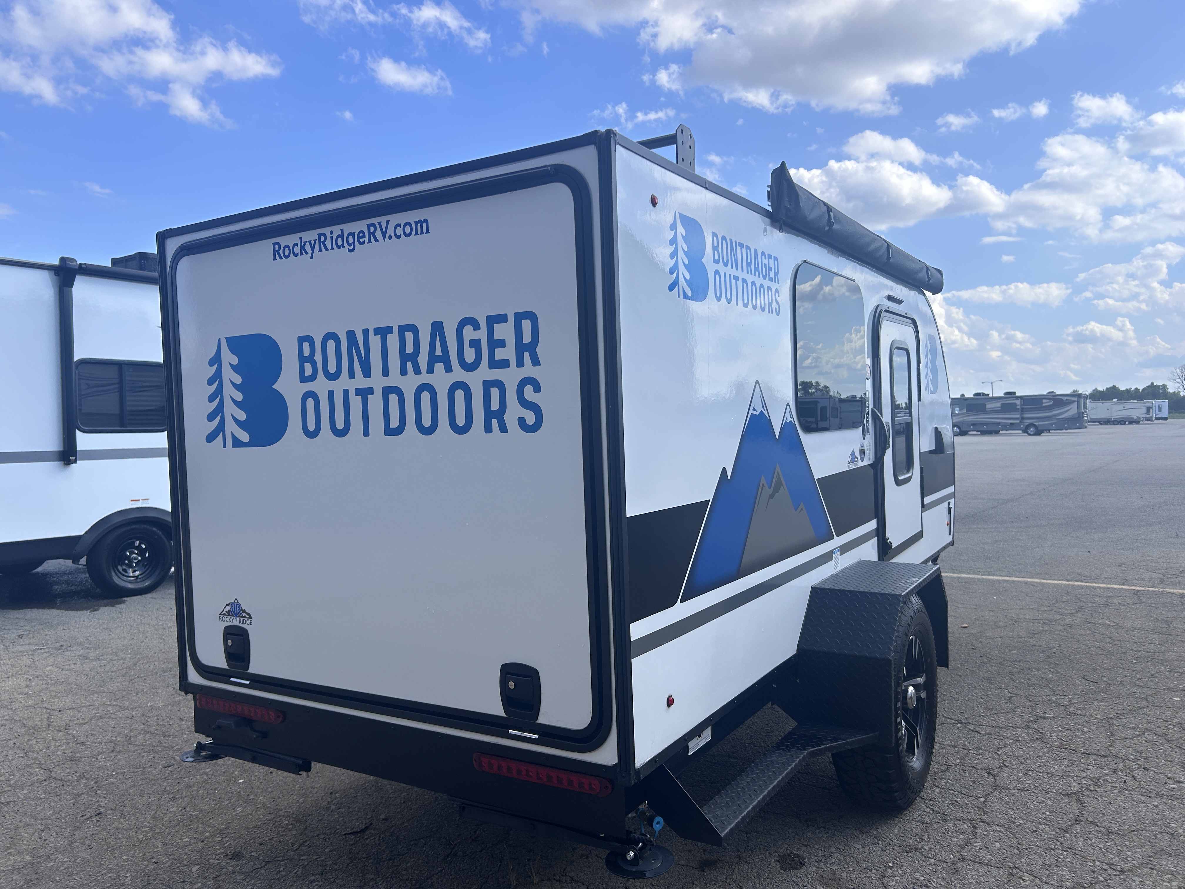 2025 BONTRAGER OUTDOORS COMPACT 12ROK - Image 8
