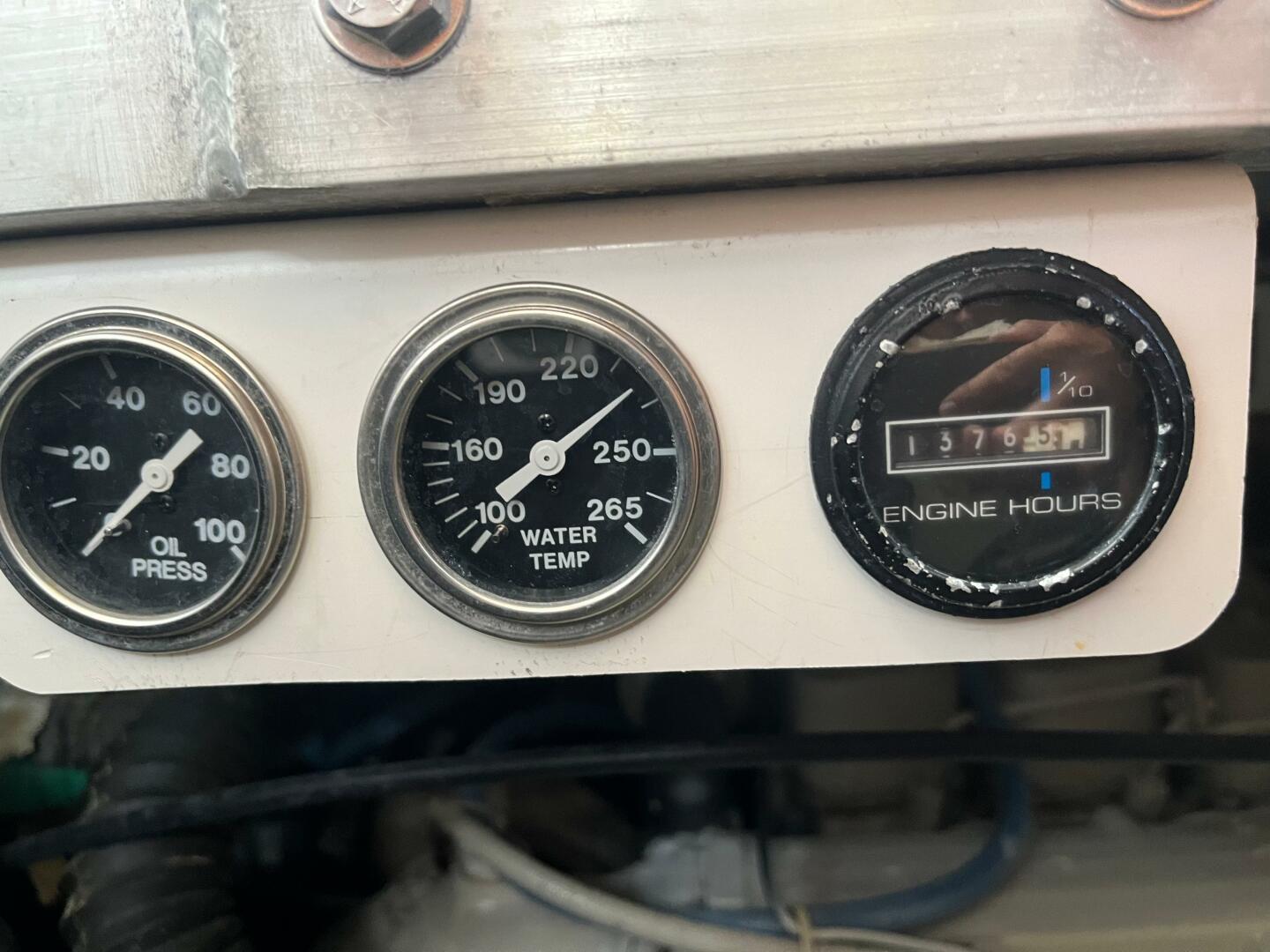 2000 Carver 396 Motor Yacht - Image 36