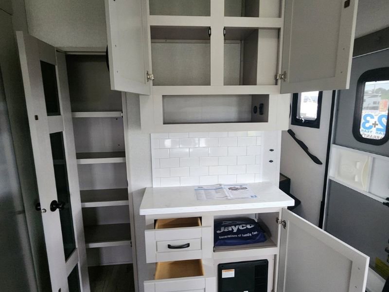 2026 JAYCO NORTH POINT 310RLTS - Image 15