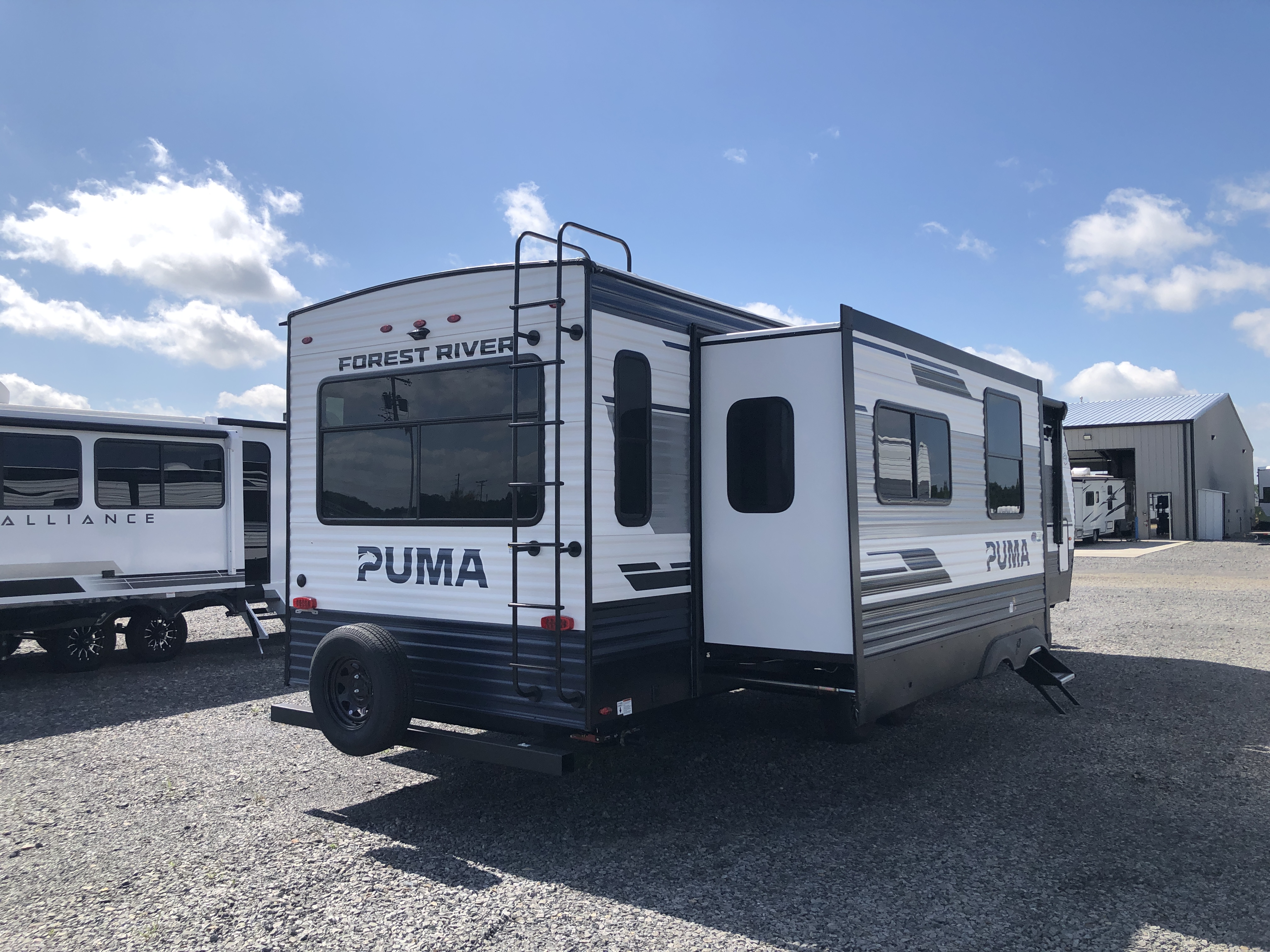 2027 Forest River Puma 31RLQS - Image 7