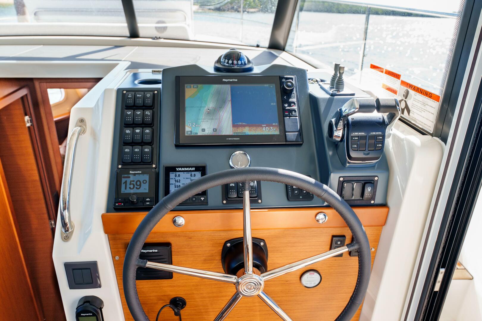2025 Beneteau - Image 27