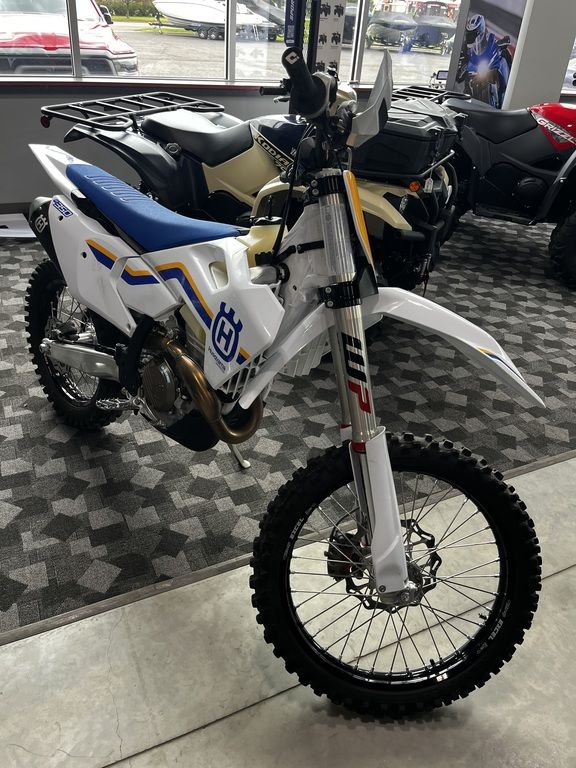 2023 Husqvarna® FX 350 Heritage - Image 4