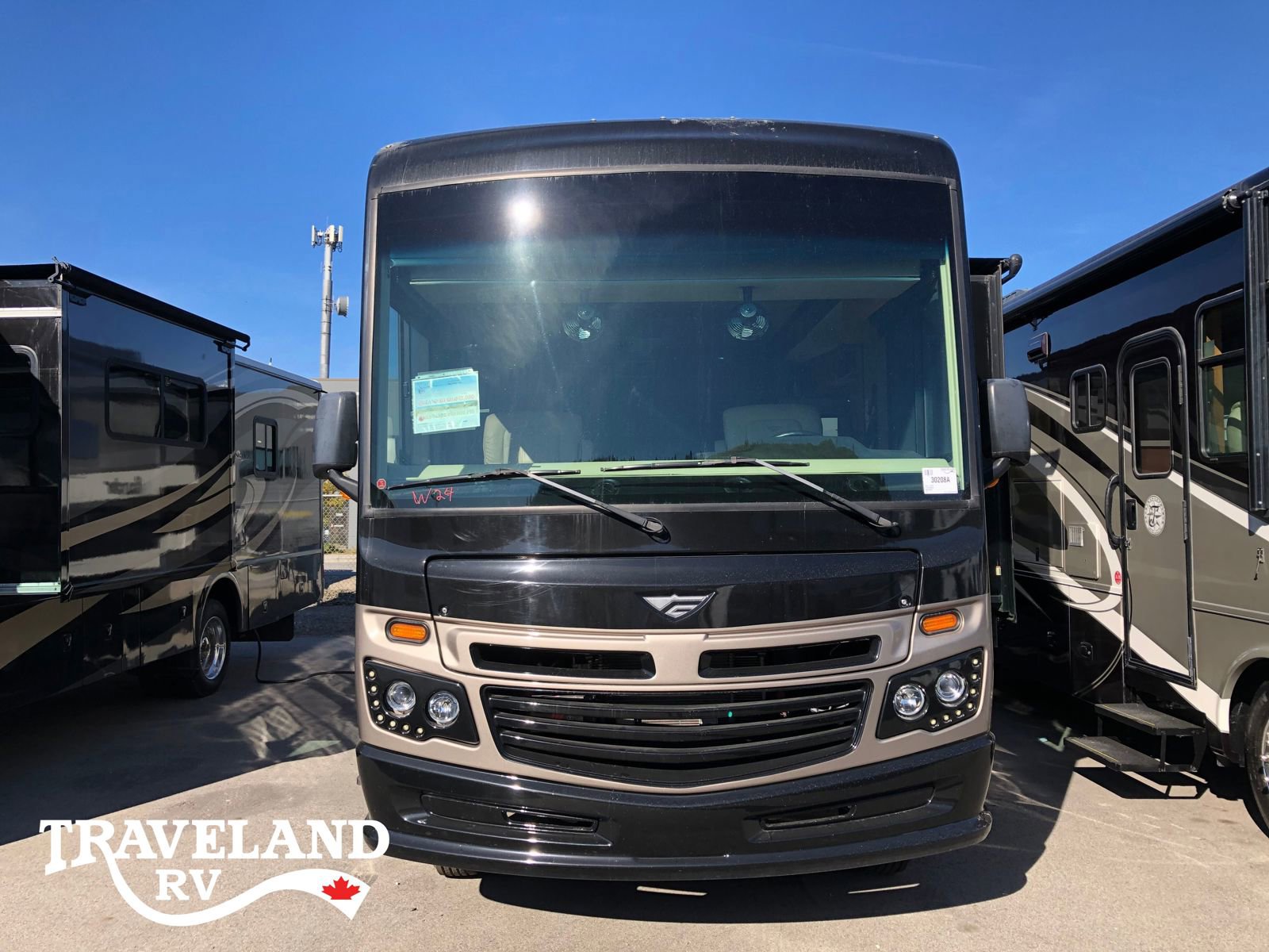 2016 Fleetwood Bounder 34T - Image 21