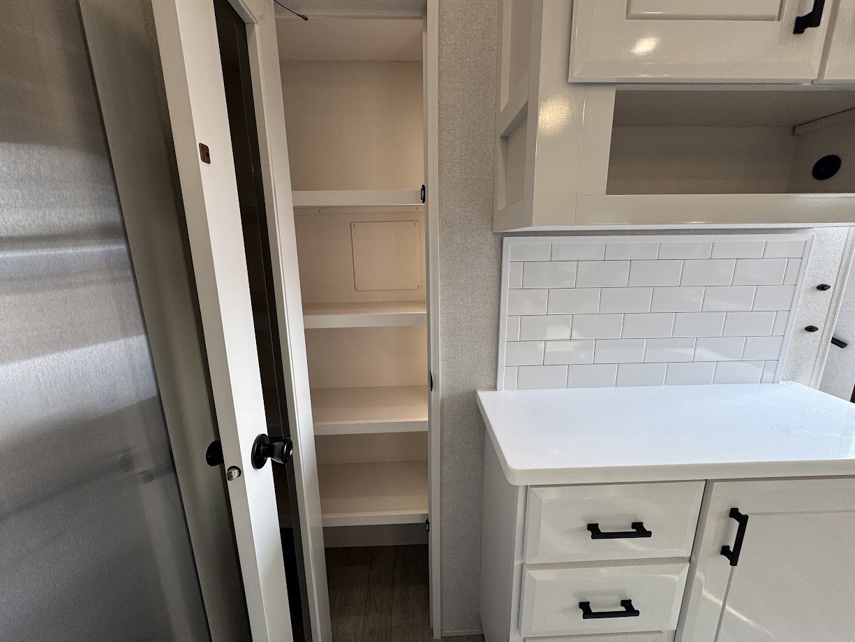 2026 JAYCO PINNACLE 32RLTS - Image 29