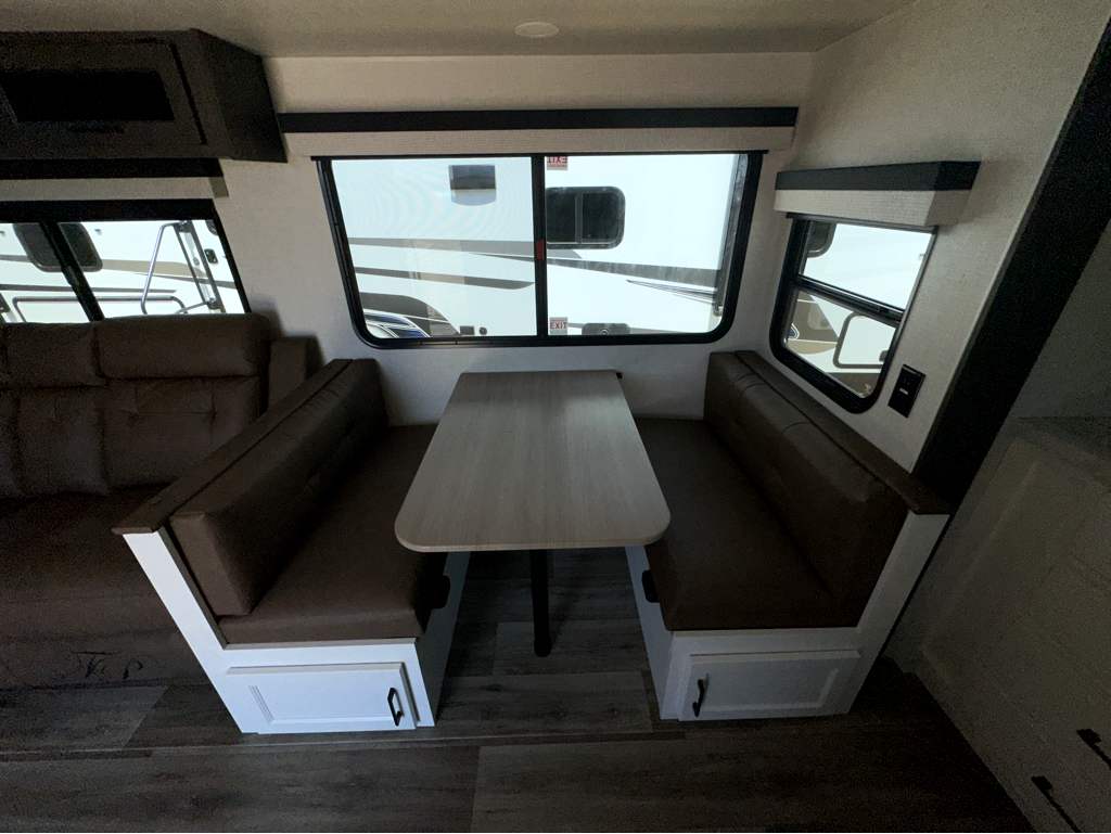 2026 VENTURE RV SPORTTREK 251VFK - Image 14