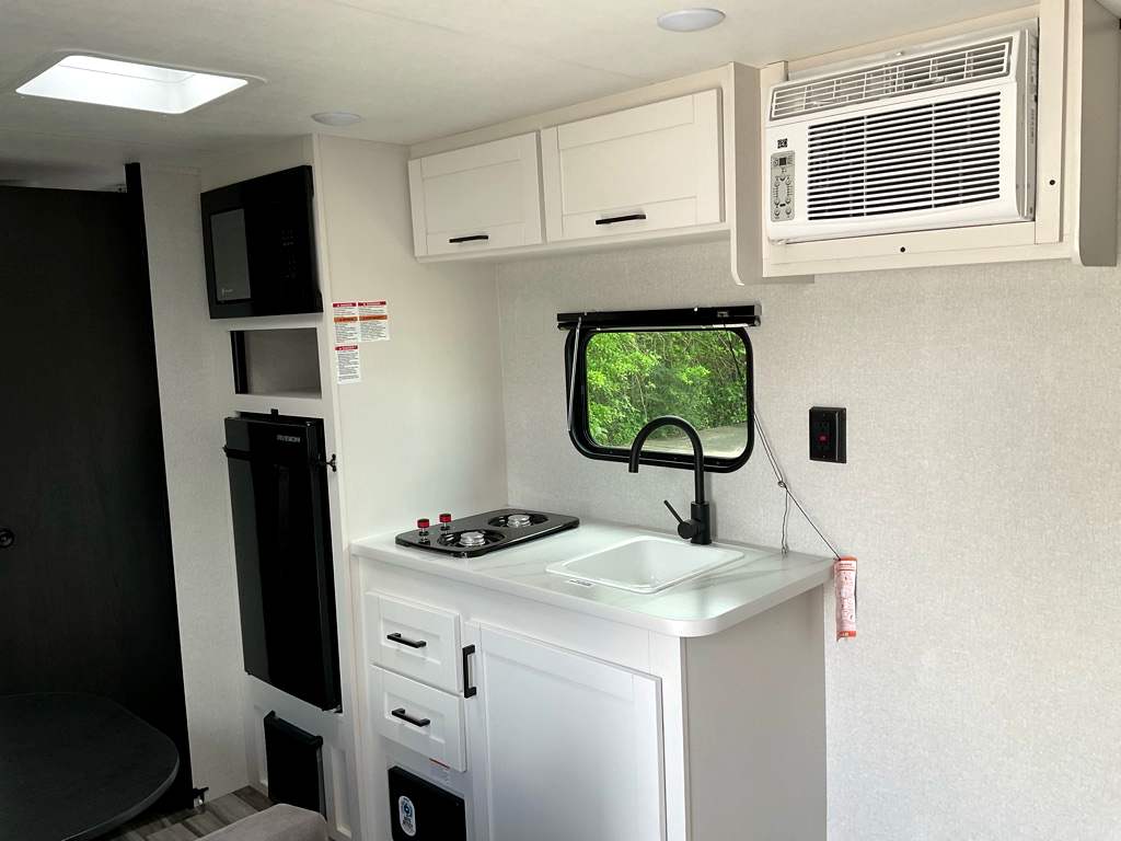 2026 JAYCO Jay Flight SLX 170 FQ - Image 6
