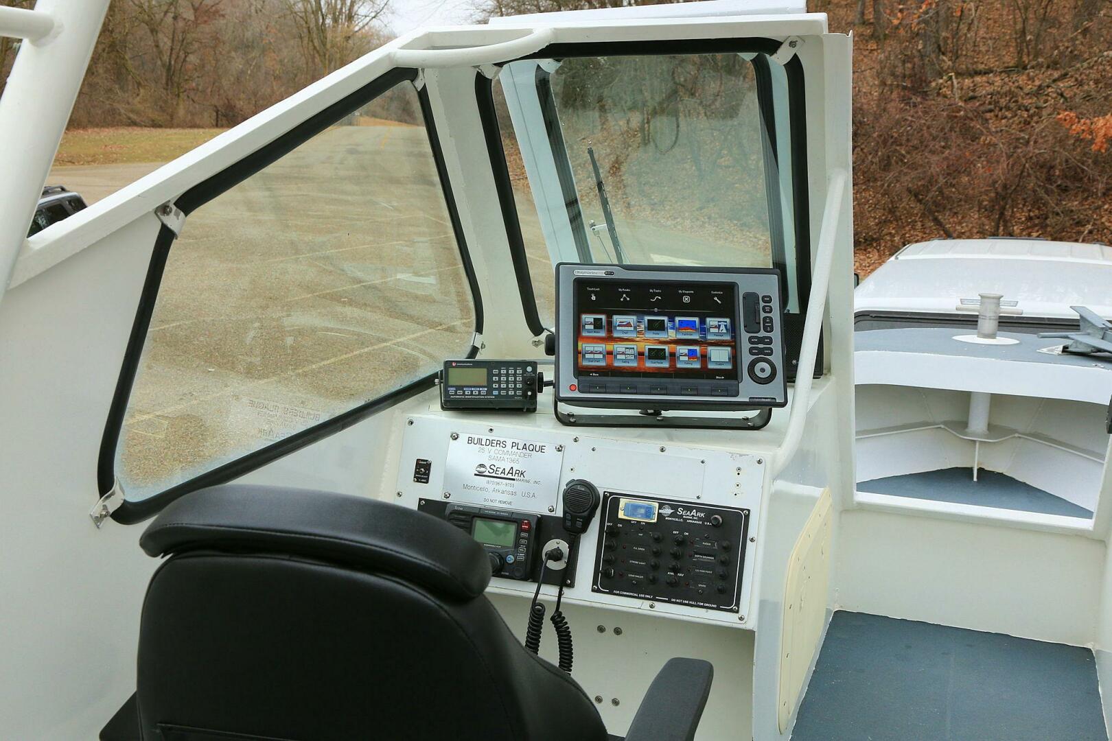 2002 SeaArk DXS 1652 SLD - Image 162