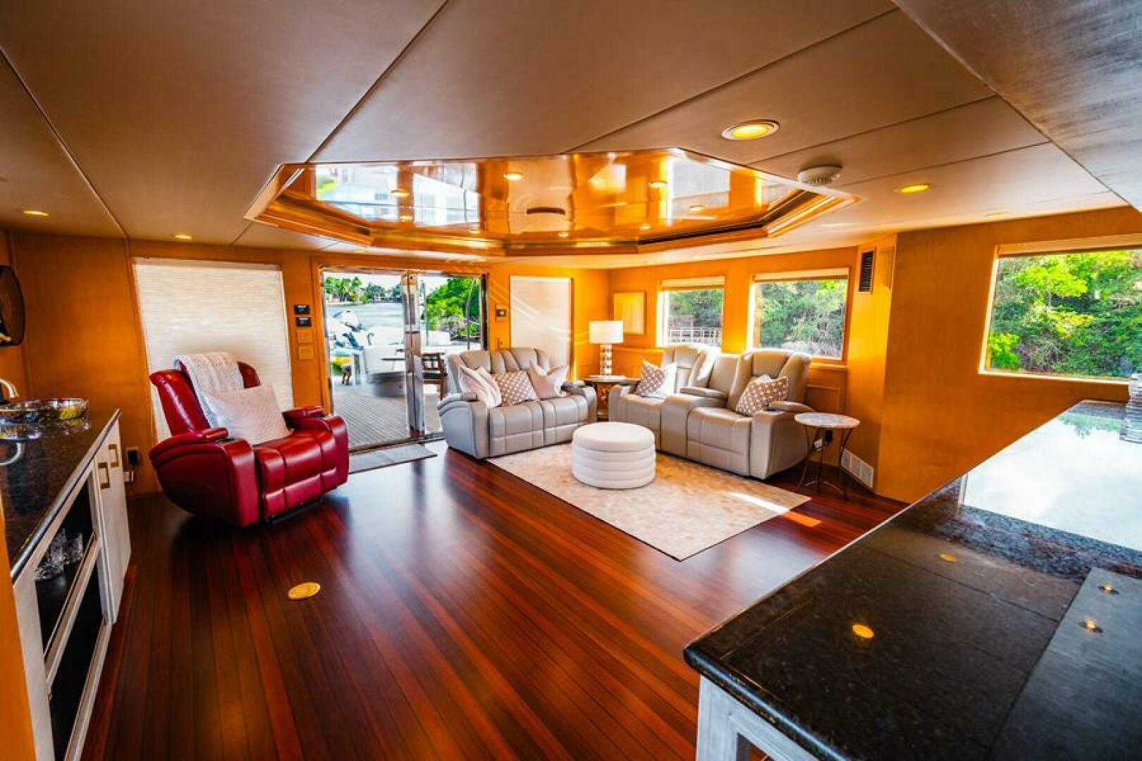 1995 Hatteras Flybridge Motor Yacht - Image 41