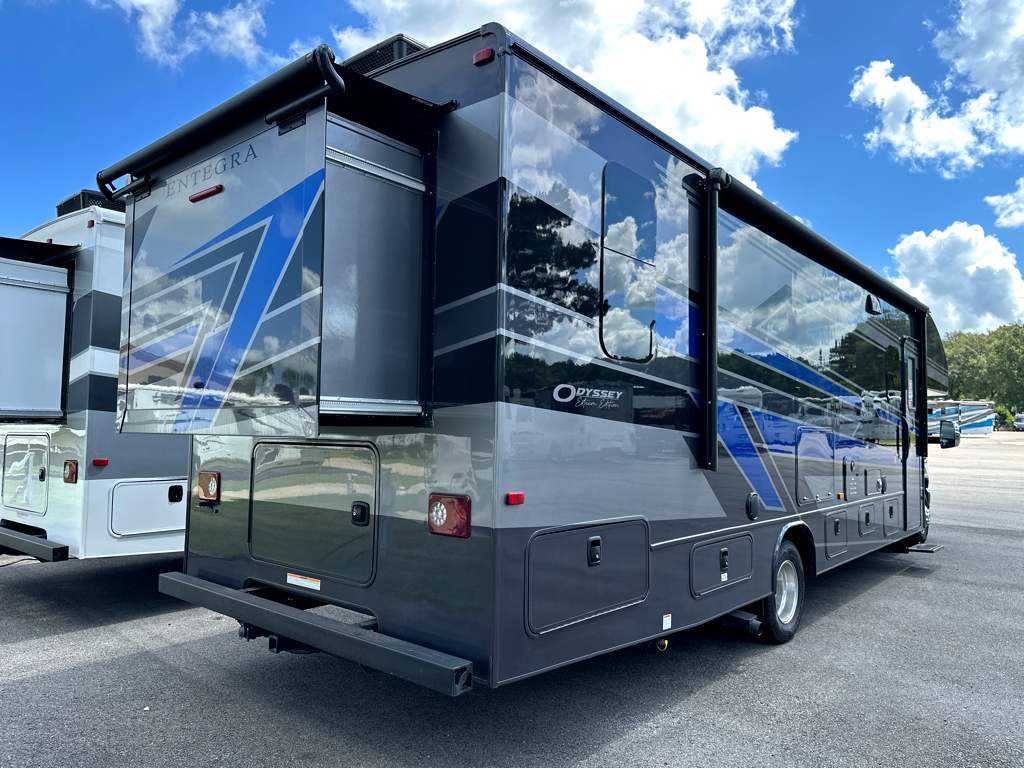 2027 ENTEGRA COACH ODYSSEY 30Z - Image 5