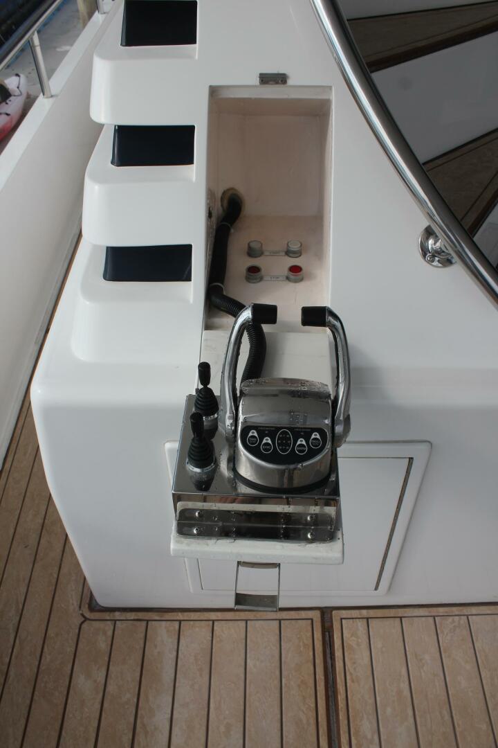 1999 Horizon 70 FLY - Image 60