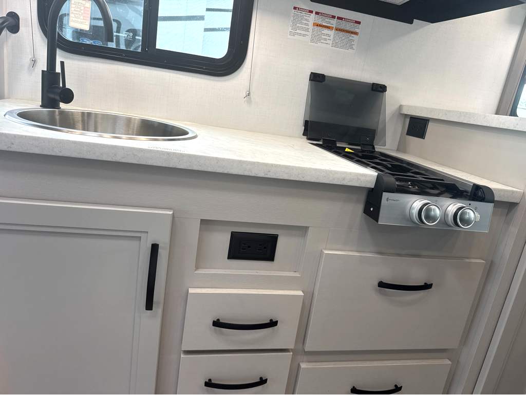 2027 JAYCO REDHAWK SE 20LF - Image 9