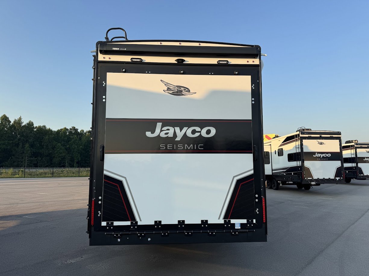 2026 JAYCO SEISMIC 399 - Image 5